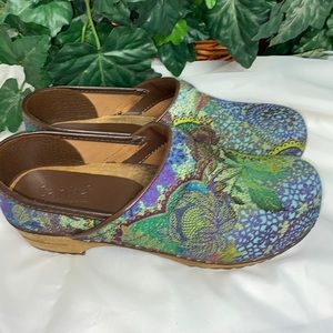 Sanita paisley clogs